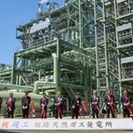 　竣工式が開催された姫路天然ガス発電所＝１８日午前、兵庫県姫路市