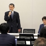 　再審制度の早期見直しを目指す超党派国会議員連盟の総会であいさつする会長の柴山昌彦元文科相＝１９日午前、国会