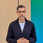 　１９日、米カリフォルニア州マウンテンビューで開いたイベントで基調講演するグーグルのピチャイＣＥＯ（共同）