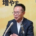 　記者会見する国民民主党の古川国対委員長＝２０日午前、国会