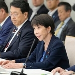 　中東情勢悪化への対応を話し合う閣僚会議で発言する高市首相＝２１日午後、首相官邸