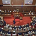 　大阪府議会＝２０２５年５月