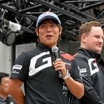 　イベントに参加した勝田貴元（左）＝２３日、名古屋市