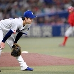 　６回、広島・持丸に走者一掃の逆転二塁打を許した中日・高橋宏＝バンテリンドーム
