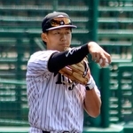 　交流戦を前に練習する阪神・立石＝甲子園