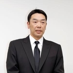 　辞任を表明するプロ野球巨人の阿部慎之助監督＝２６日午前、東京・大手町