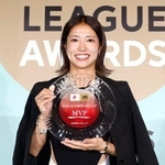 　サッカー女子ＷＥリーグの年間表彰式でＭＶＰに選ばれたＩＮＡＣ神戸の成宮唯＝２６日、東京都内