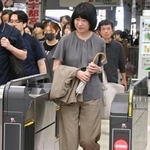 　東武宇都宮駅に導入された顔認証の自動改札機。事前登録した利用者の顔画像と、改札機の内蔵カメラで読み取った顔情報を照合する＝２７日午前
