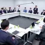 　国会内で開かれた選挙運動に関する与野党協議会＝２７日午後