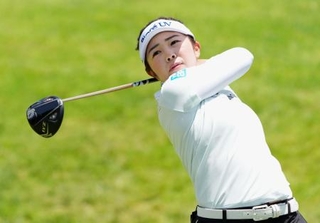 　調整する山下美夢有。メジャー２勝目を目指す＝リビエラＣＣ（共同）