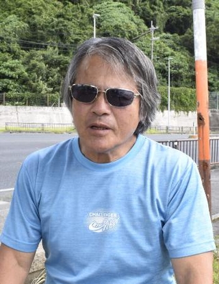 　目取真俊氏