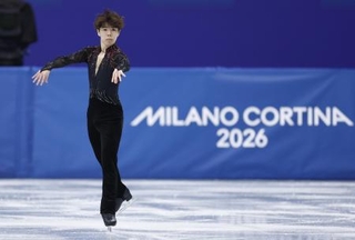 　ミラノ・コルティナ冬季五輪の男子フリーで演技する佐藤駿＝２月、ミラノ（共同）
