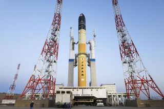 　３月、鹿児島県の種子島宇宙センターでエンジン燃焼試験に臨むＨ３ロケット６号機（ＪＡＸＡ提供）