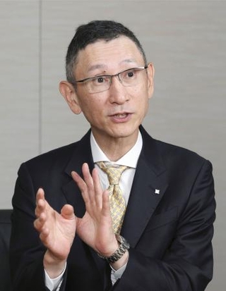 　インタビューに答える三井住友信託銀行の米山学朋社長