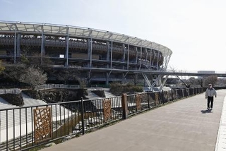 　愛知・名古屋アジア大会のメイン会場「パロマ瑞穂スタジアム」＝３月、名古屋市
