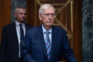 　５月１９日、米ワシントンの連邦議会で公聴会に出席する共和党のマコネル上院議員（ＡＰ＝共同）