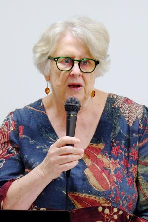　シンポジウムに登壇した「世界エイズ・結核・マラリア対策基金」のロスリン・モラウタ理事会議長＝１７日午前、東京都内