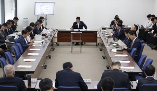　「大阪都構想」の制度案を作る大阪府市の法定協議会初会合＝１２日、大阪市役所