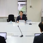 　名古屋市で開かれた愛知県の防災会議。奥中央は大村秀章知事＝２日午後