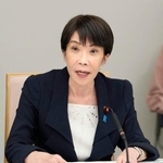 　中東情勢に関する関係閣僚会議で発言する高市首相＝２日午後、首相官邸