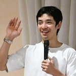 　花巻東高の生徒への特別授業を行う体操金メダリストの白井健三さん＝３日午後、岩手県花巻市