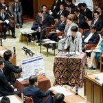 　衆院予算委で答弁する高市首相＝４日午前