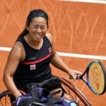 　車いすの部女子シングルス準決勝で敗れた上地結衣＝パリ（共同）