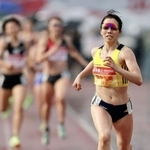 　女子七種競技　日本新記録で２連覇した田中友梨の８００メートル＝ヒマラヤスタジアム岐阜