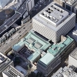 　東京都中央区の日銀本店（共同通信社ヘリから）