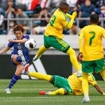 　日本-南アフリカ　前半、ゴールを狙う林＝堺市立サッカー・ナショナルトレーニングセンター