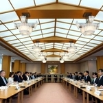 　衆参両院の各党派を集めた全体会議。皇族数確保策に関する「立法府の総意」を決定した＝１０日午後、衆院議長公邸