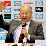 　ラグビー日本代表のメンバー発表記者会見に臨むエディー・ジョーンズ・ヘッドコーチ＝１０日、東京都内