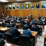 　再審制度を見直す刑事訴訟法改正案を審議した衆院法務委＝１０日午後