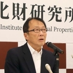 　記者会見する奈良文化財研究所の本中真所長＝１０日午後、奈良市