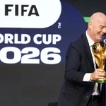 　サッカーＷ杯北中米３カ国大会の日程発表会に出席したＦＩＦＡのインファンティノ会長＝昨年１２月、米ワシントン（共同）