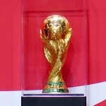 　サッカーＷ杯優勝トロフィー