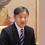 　オランダとベルギー公式訪問を前に、記者会見される天皇陛下＝１１日午後、宮殿・石橋の間（代表撮影）