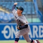 　日体大戦に５回から登板した慶大・沖村＝神宮
