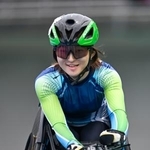 　女子１００メートル（脳性まひＴ３４＝車いす）　１８秒０６の日本新記録で優勝した吉田彩乃＝石川県西部緑地公園陸上競技場