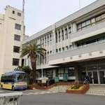 　大阪府大東市役所＝２月