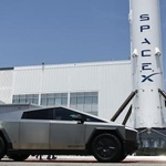 　米スペースＸの施設＝３日、ロサンゼルス近郊（ゲッティ＝共同）