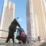 　子育て世代に人気の高層マンション＝東京都港区