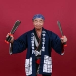 　曲芸師のラッキー幸治さん