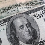 　米ドル紙幣（ロイター＝共同）
