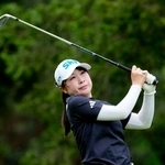 　第２日、通算１１アンダーで首位の荒木優奈＝袖ケ浦ＣＣ新袖
