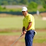 　最終ラウンド、４番でバーディーパットを外した松山英樹。通算１４オーバーの６５位＝シネコックヒルズＧＣ（共同）