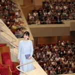 　日本フィルハーモニー交響楽団の特別演奏会鑑賞のため、会場に到着された愛子さま＝２２日午後、東京都港区（代表撮影）