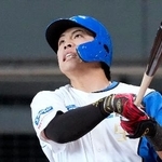 　３回日本ハム１死、野村が左越えに本塁打を放つ＝エスコンフィールド