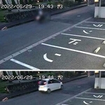 　公開された防犯カメラ映像。被害者が運転するバイクが通過し（上）、その約１分後に八田與一容疑者が乗った軽乗用車が通過する様子が写っている＝２０２２年６月２９日、大分県別府市（大分県警提供）