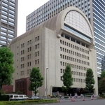 　日本新聞協会の入るビル＝東京・内幸町